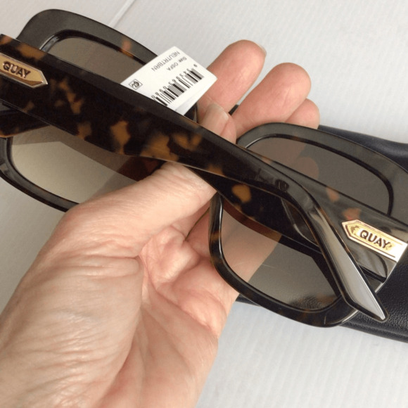 NEW! Rare Quay Australia Full Glam Tortoise Shell Sunglasses main image 4